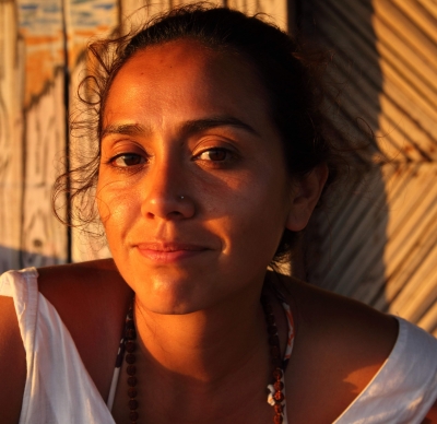 Watch Salabhasana, posture de la sauterelle Online